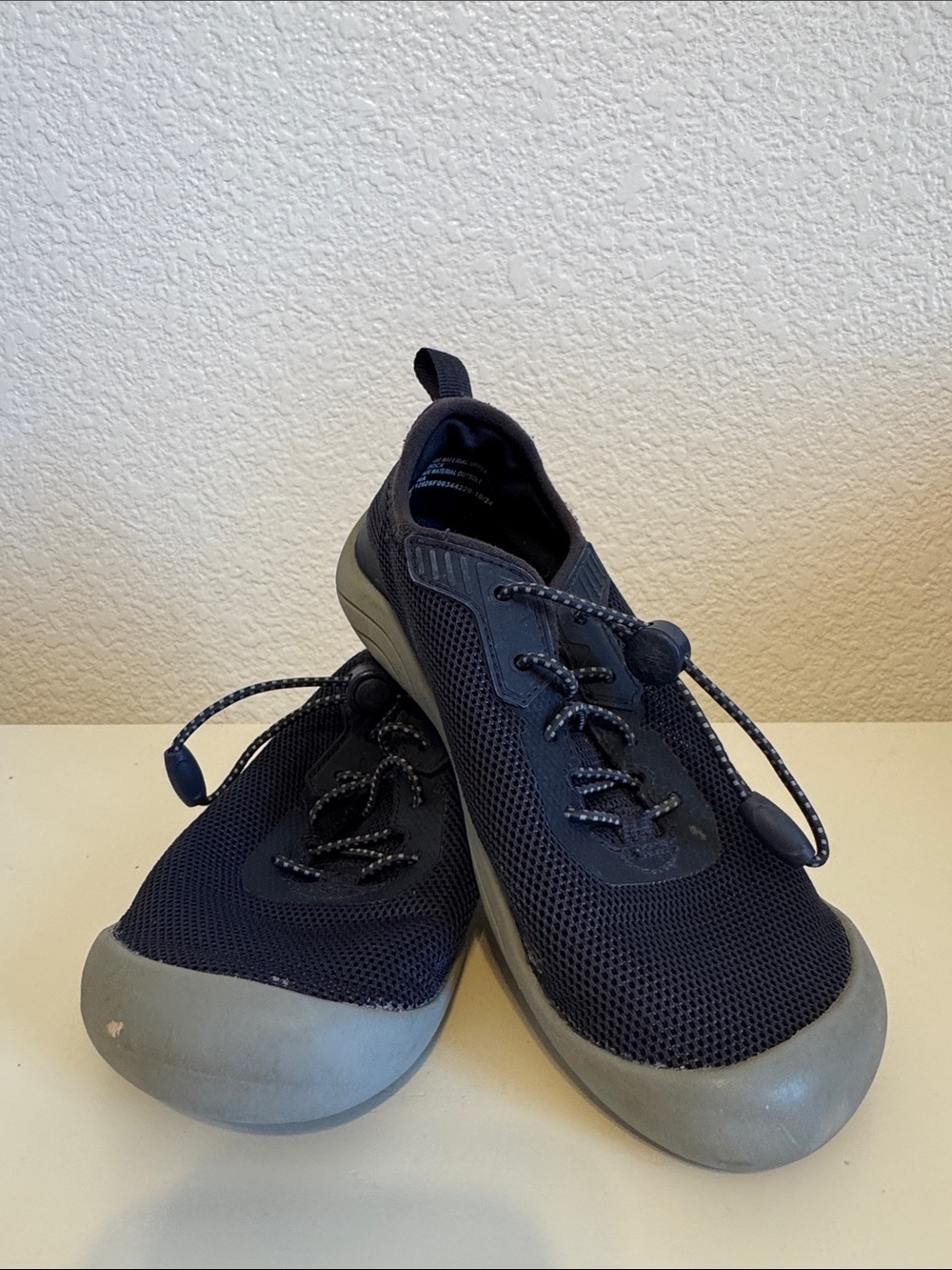 Navy Mesh Slip-On Water Shoes with Gray Toe & Sole. Non-Slip. Size Little Boy 13